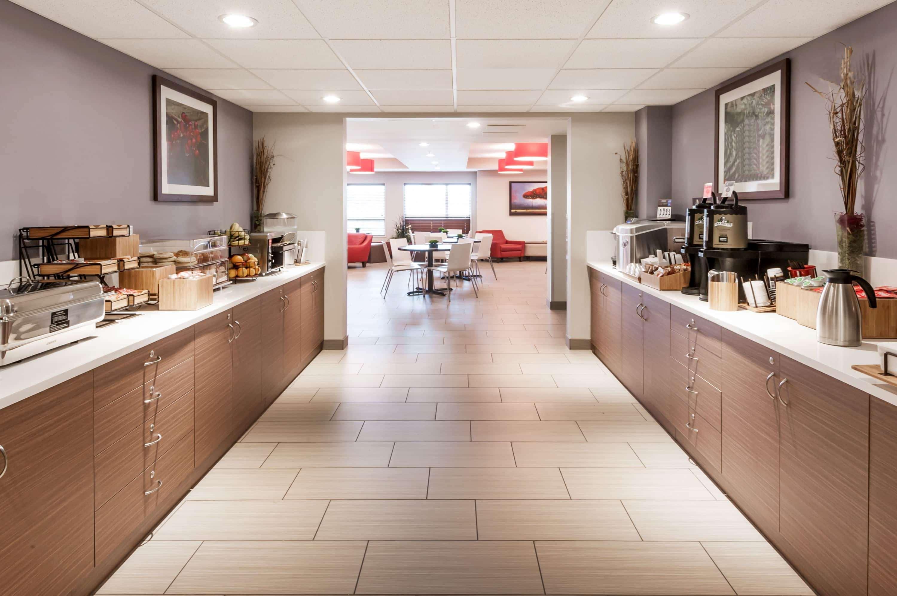 Microtel Inn & Suites By Wyndham Fort Saint John Fort St. John Bagian luar foto