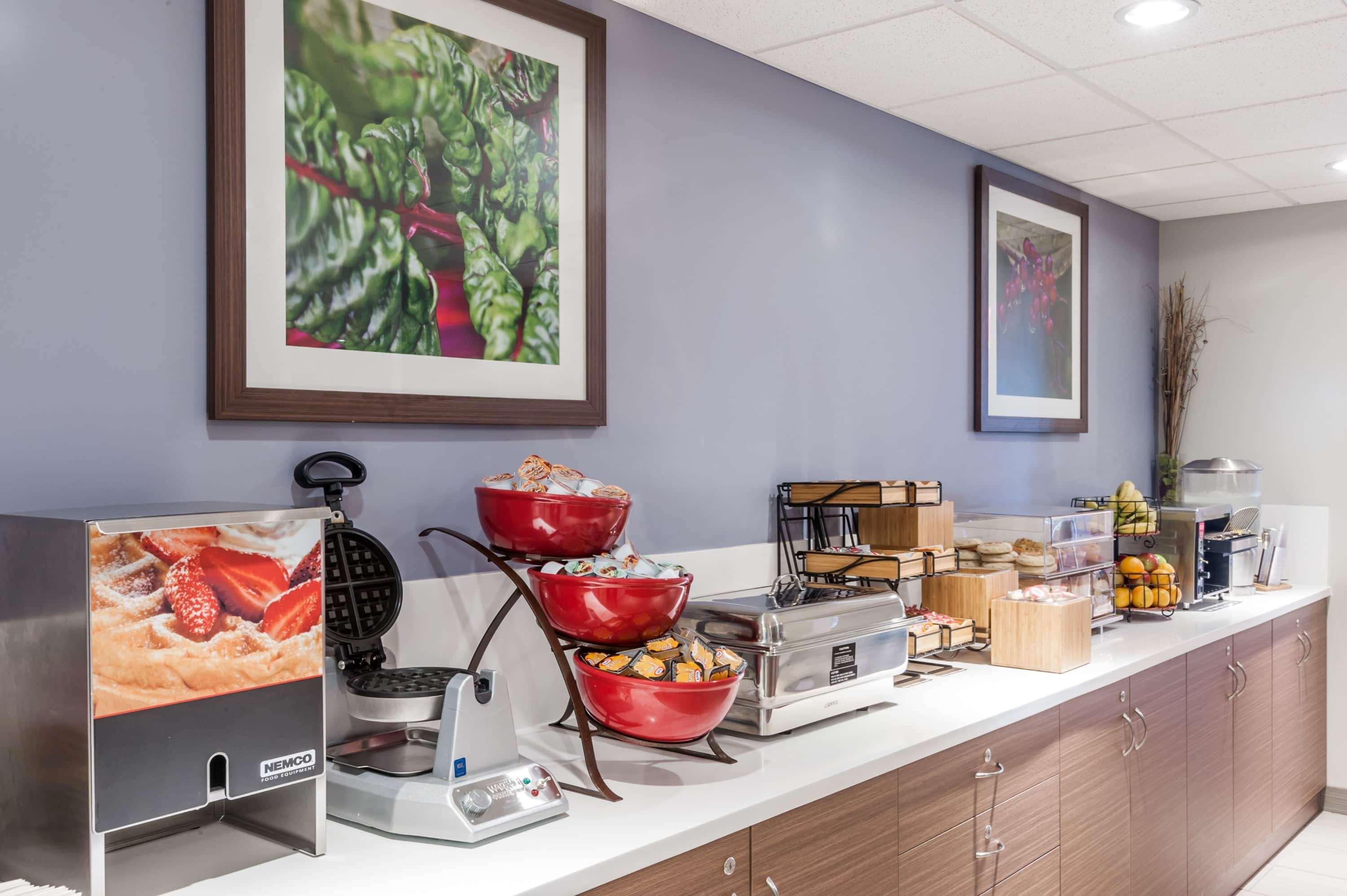 Microtel Inn & Suites By Wyndham Fort Saint John Fort St. John Bagian luar foto