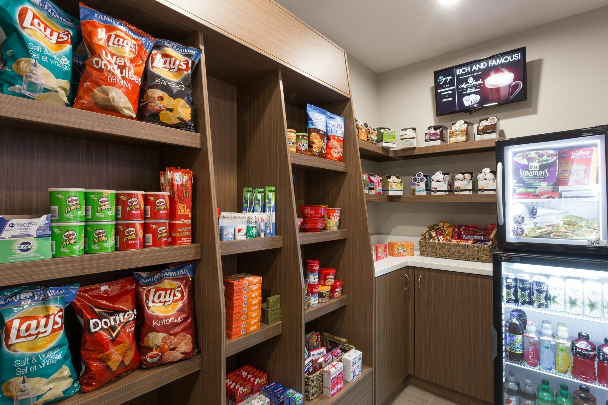 Microtel Inn & Suites By Wyndham Fort Saint John Fort St. John Bagian luar foto